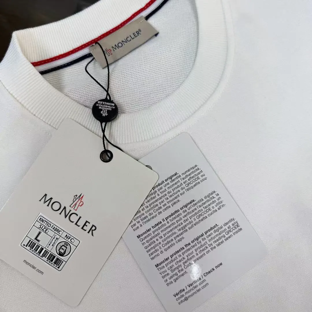 📦 📦 【 In Stock】 〖 𝐌𝐎𝐍𝐂𝐋𝐄𝐑~ 〗 440g ， 😎 ， ， Factory 2026 T ， ， Premium LOGO， Same Style ：Black White Size：S M L XL 2XL